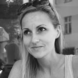 Eleni Livanios, geboren 1975 in Graz, begeisterte sich schon im ...